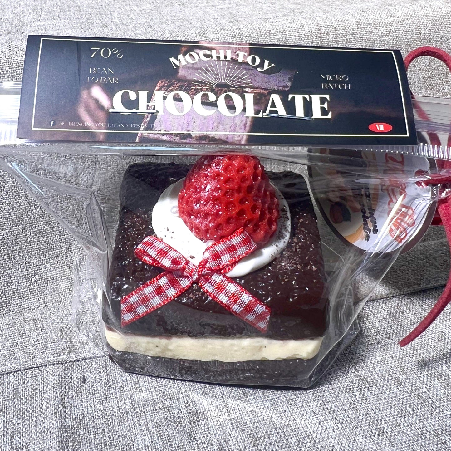 AXS2025F0052Strawberry Square Sandwich Cake