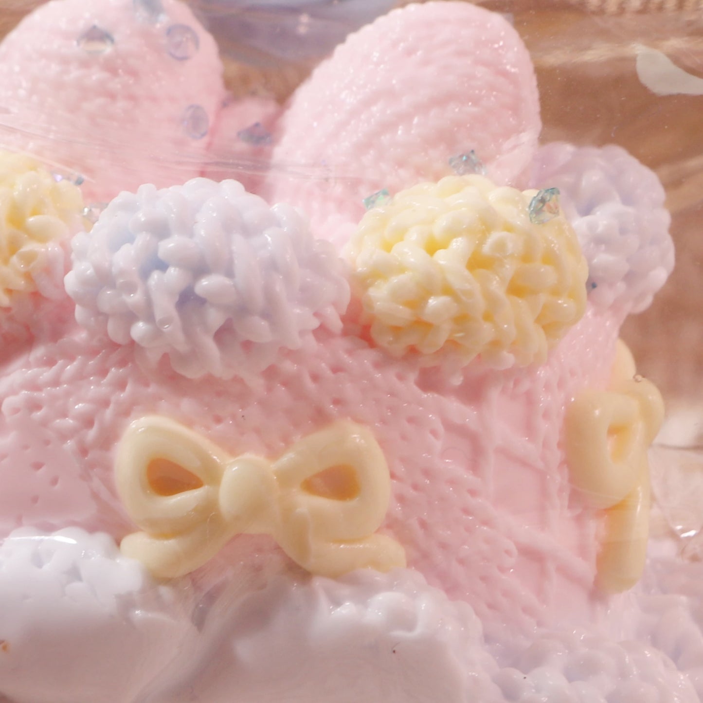 AXS2025C0050Knitted bow cake