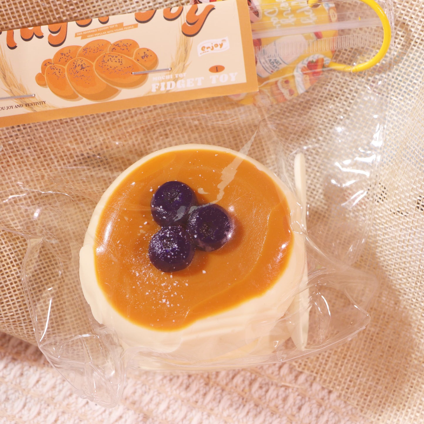 AXS2025F0058 Smooth Blueberry Soufflé