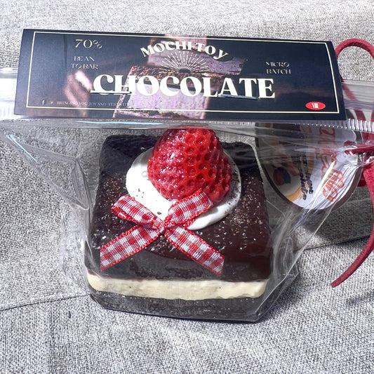 AXS2025F0052Strawberry Square Sandwich Cake