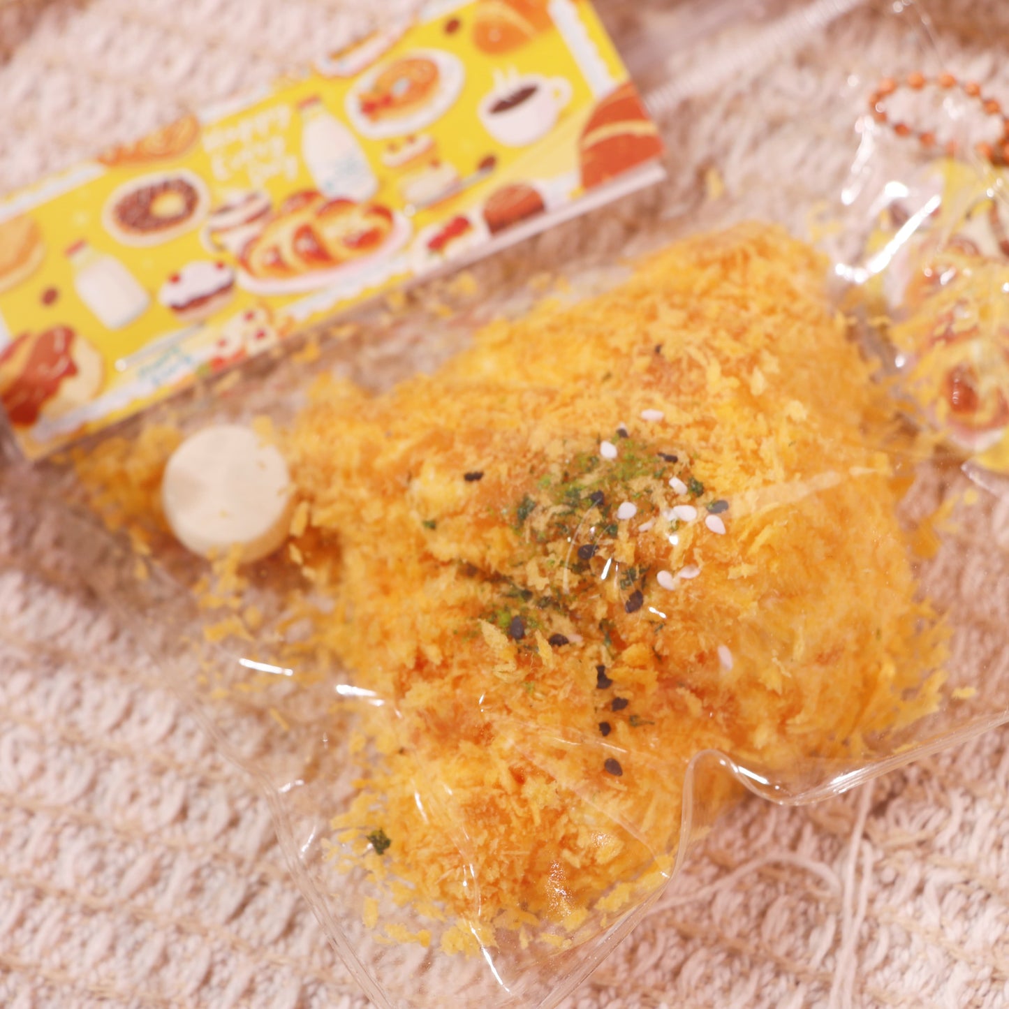 AXS2025F0057 Deep-fried croissants