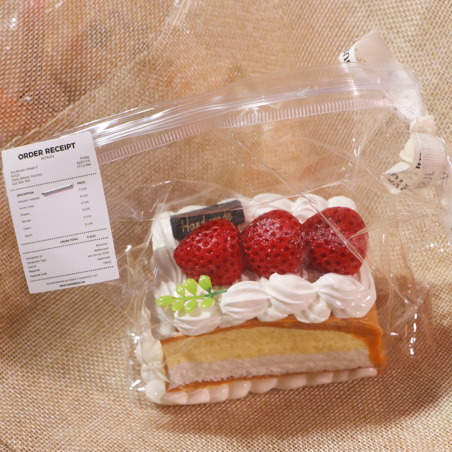 AXS2025C0049Strawberry Cream Box Cake